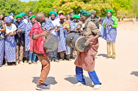 A kwerume aidi aa Shika maoma o thsifumu aa  a nethsiwa ci mikupere