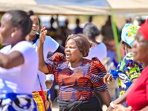 Akwakwimba o makereke o ku cithsiathsia o kwemba no ku kina pa kuyarekiwa ko Bibele thzo Thsikwamashi.